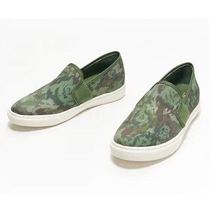 Isaac Mizrahi Shoes Slip On Sneaker Daphney Canvas Olive Green Floral Camo 9 NEW